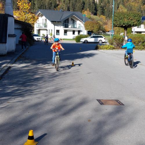 Bewegung und Spaß - 01